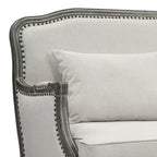 Divano Tania da 56" in Lino Color Crema e Finitura Marrone, Gambe Alla Francese, Borchie Decorative, Nessun Montaggio Richiesto