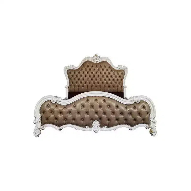 Letto matrimoniale "Eastern King" Versailles II da 99" con borchie e testiera trapuntata