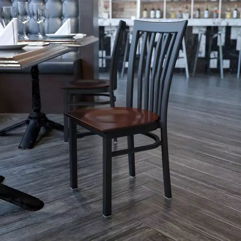 Sedia da ristorante Flash Furniture con schienale in metallo stile School House, colore nero
