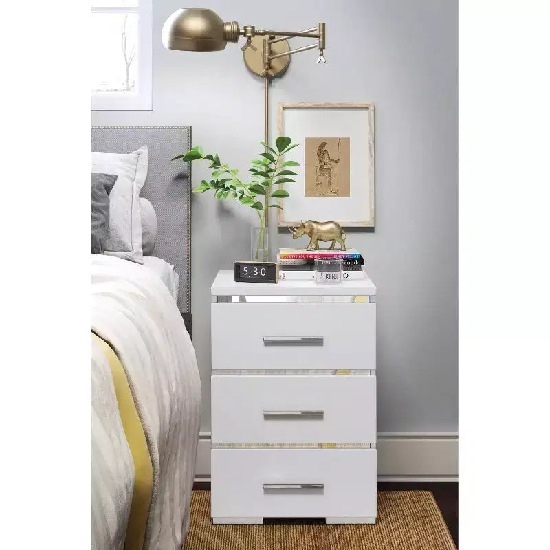Comodino a 3 cassetti Belmont
